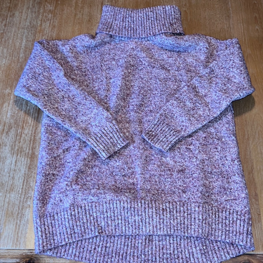 Old navy sweater. Size L. EUC.